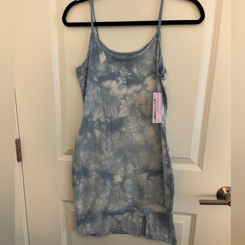 Bundle of 2 Wild Fable Dresses Size Large